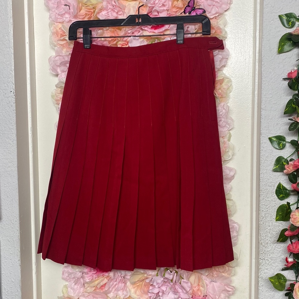 Vintage 80’s brick red pleated skirt